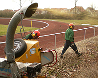 Pflege von Sportanlagen, Grnflchen und Randbewuchs